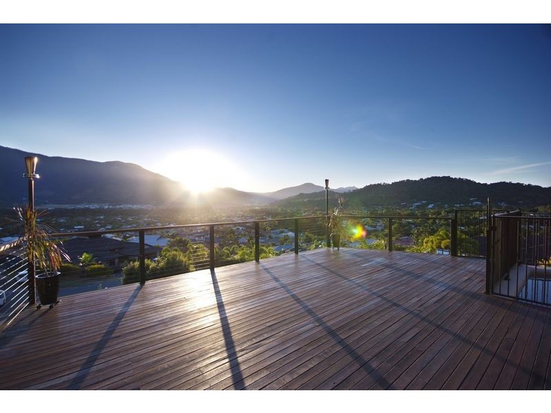 16 PLAYFORD CLOSE, Brinsmead QLD 4870