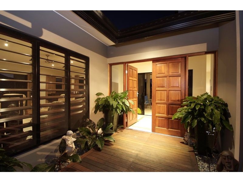 16 PLAYFORD CLOSE, Brinsmead QLD 4870