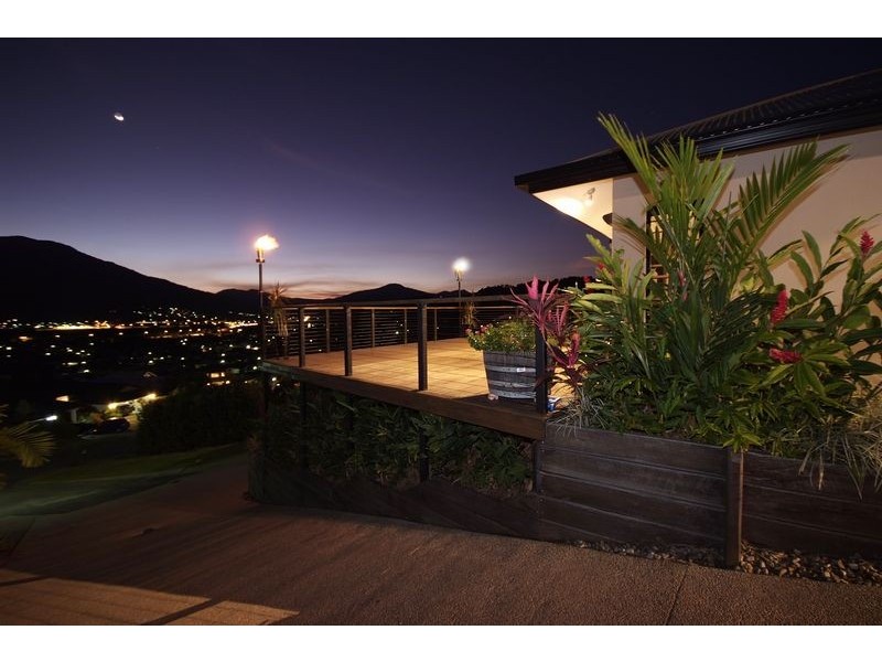 16 PLAYFORD CLOSE, Brinsmead QLD 4870