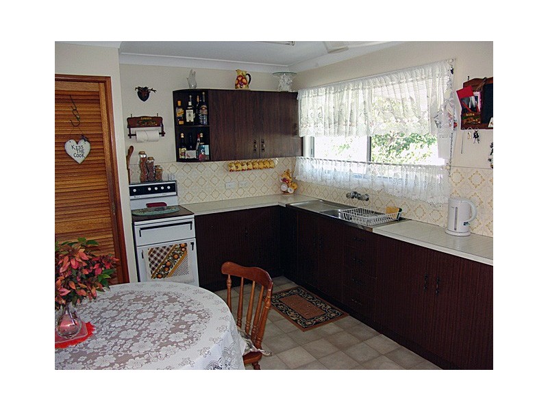 16  Vincent Road, Parkhurst QLD 4702