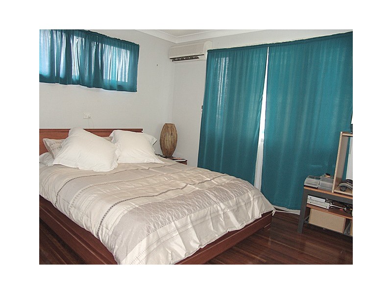 19 Ocean Parade, Cooee Bay QLD 4703