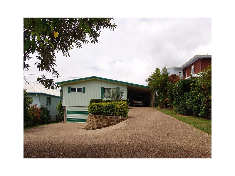 19 Ocean Parade, Cooee Bay QLD 4703