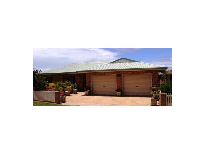 2 Giorgi Close, Keppel Sands QLD 4702