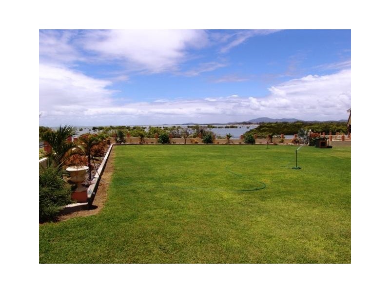 2 Giorgi Close, Keppel Sands QLD 4702