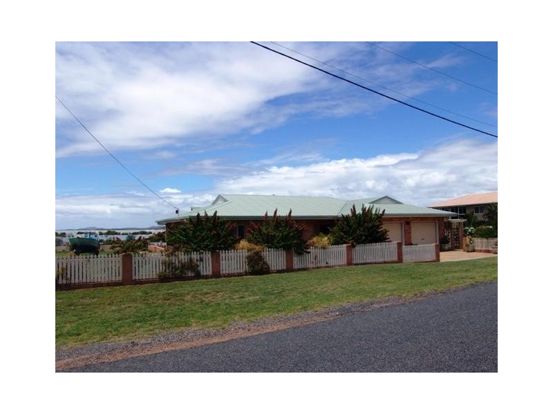 2 Giorgi Close, Keppel Sands QLD 4702