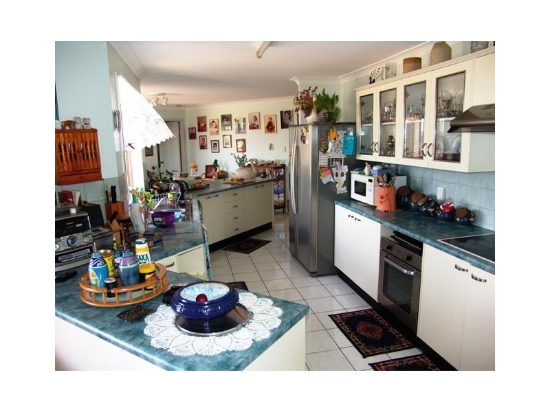 2 Giorgi Close, Keppel Sands QLD 4702