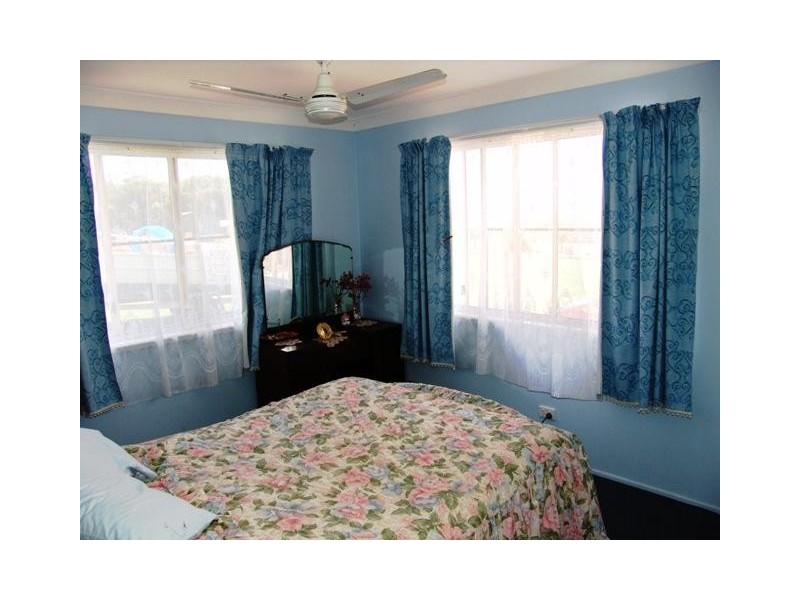 2 Giorgi Close, Keppel Sands QLD 4702