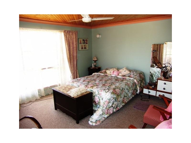 2 Giorgi Close, Keppel Sands QLD 4702
