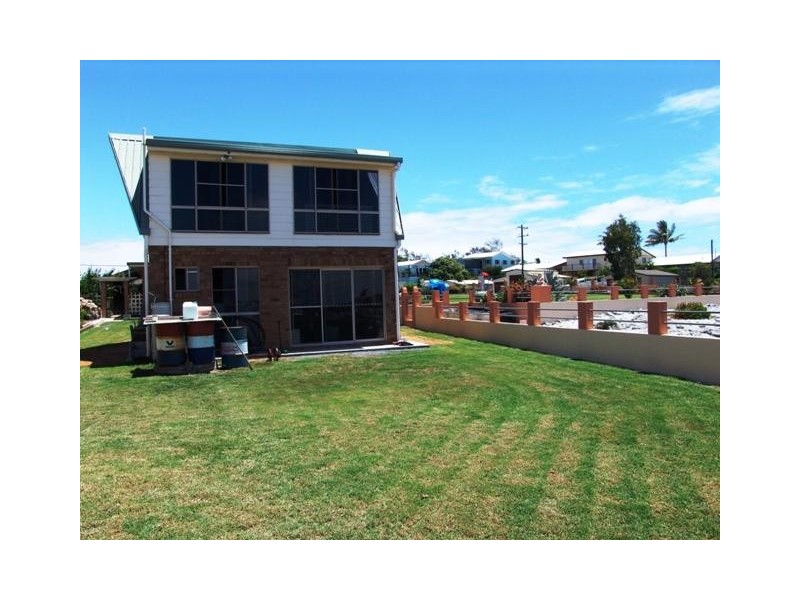 2 Giorgi Close, Keppel Sands QLD 4702