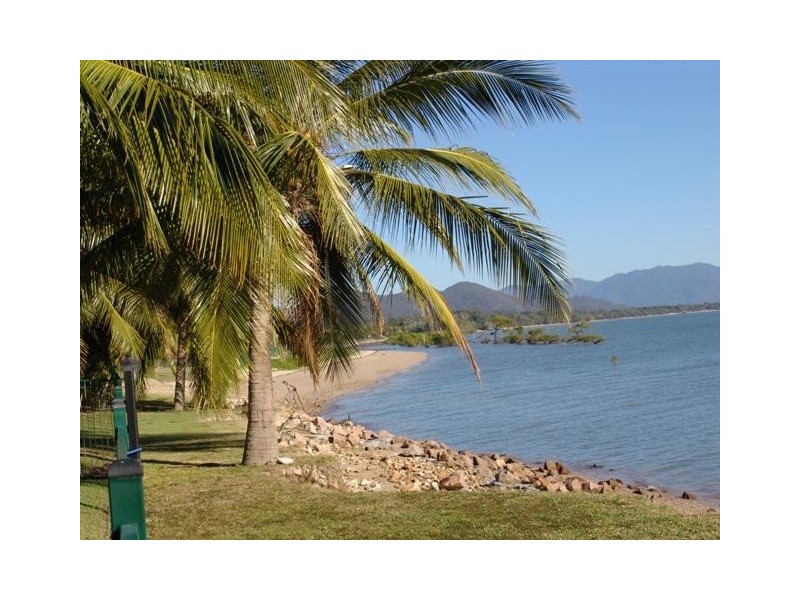 109  Kieth Williams Drive, Cardwell QLD 4849