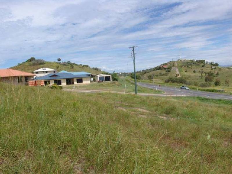 1  Haven Road, Emu Park QLD 4710