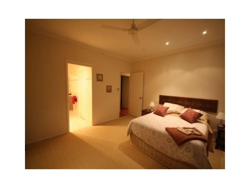 3  Pitcairn Court, Pacific Heights, Yeppoon QLD 4703