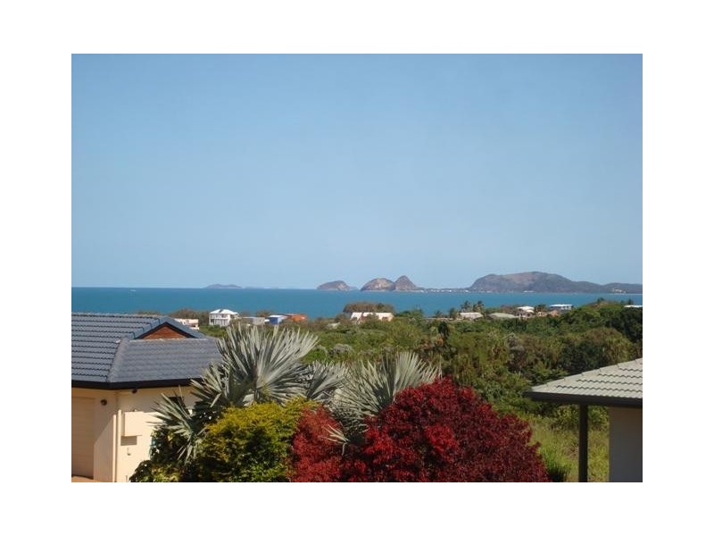 11  Miami Crescent, Pacific Heights, Yeppoon QLD 4703