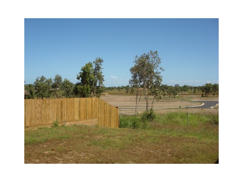 25  Discovery Cresent, Statue Bay, Yeppoon QLD 4703