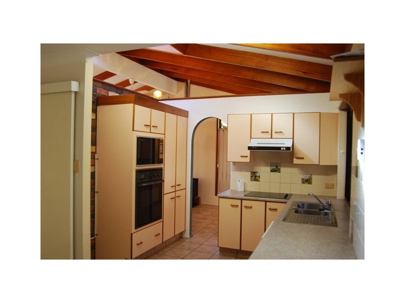 2  Whiteley Street, Frenchville, Rockhampton QLD 4700