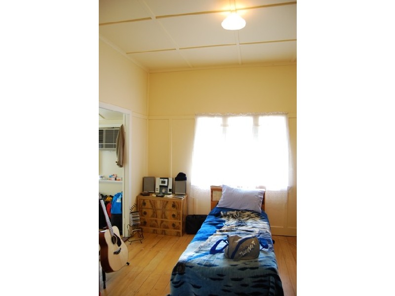 272  Eldon St, Berserker QLD 4701