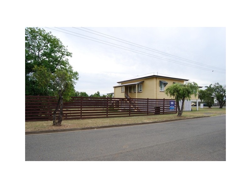 272  Eldon St, Berserker QLD 4701