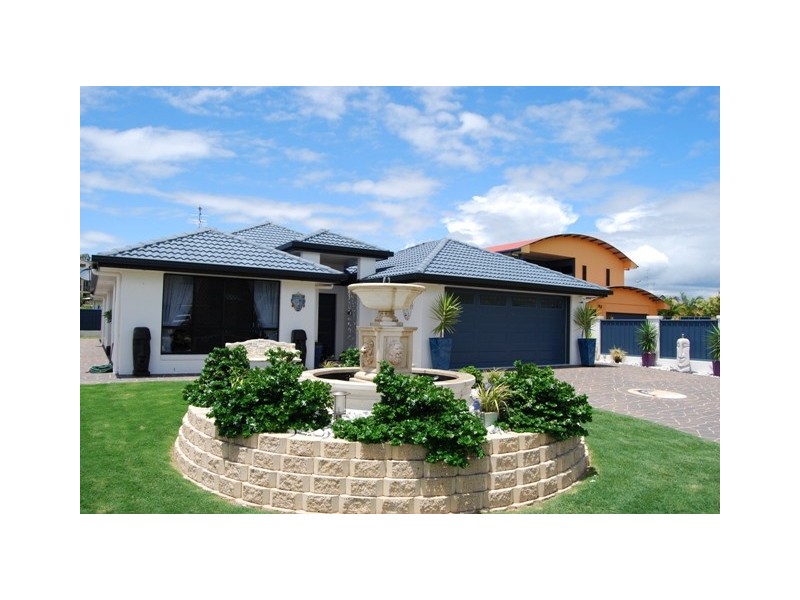 24  Haven Rd, Tanby Point,, Emu Park QLD 4710