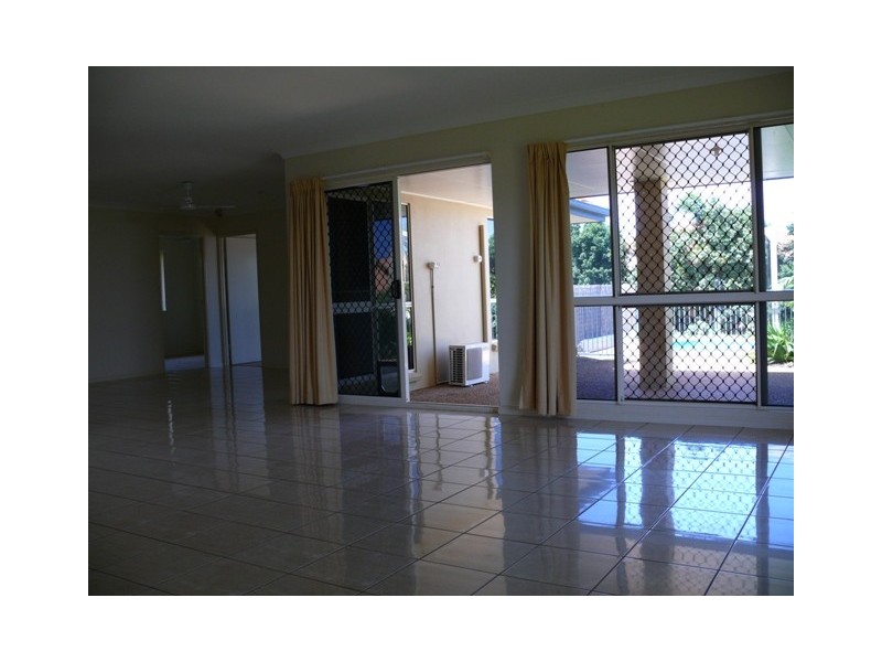 4  Broadbeach Court, Pacific Heights, Yeppoon QLD 4703
