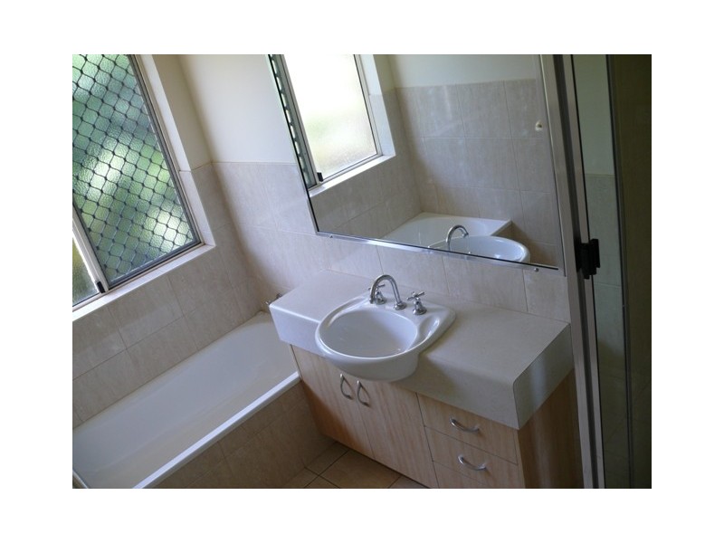 4  Broadbeach Court, Pacific Heights, Yeppoon QLD 4703