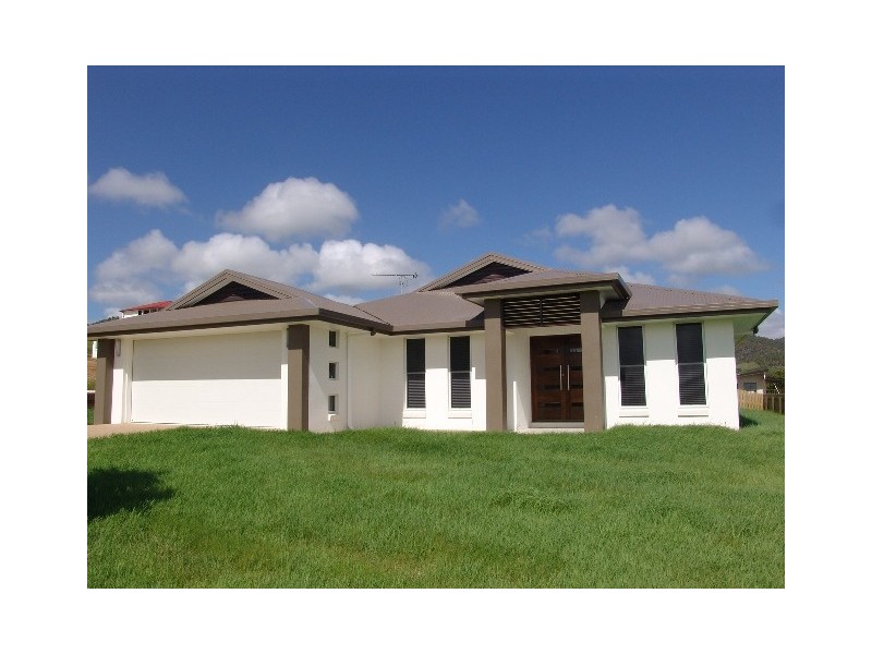 10  Priors Pocket Road, Pacific Heights, Yeppoon QLD 4703