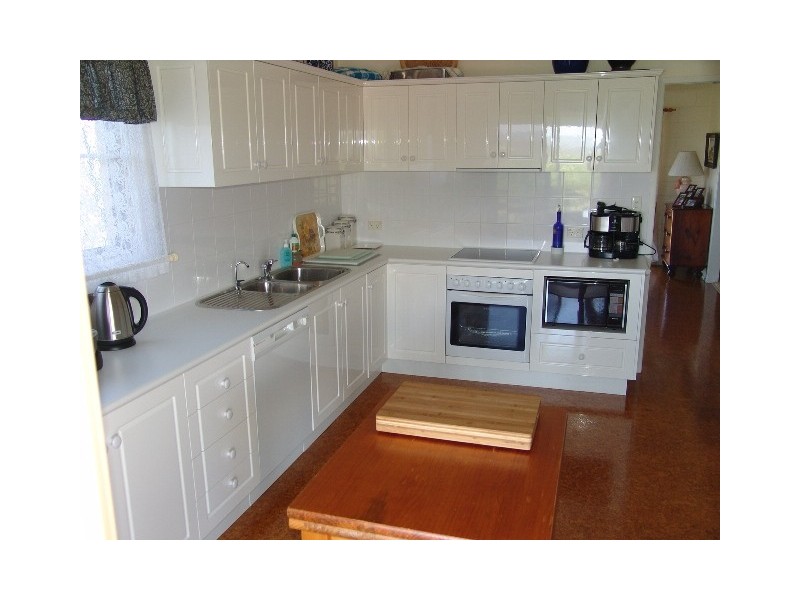 57 Hawke St, Emu Park QLD 4710