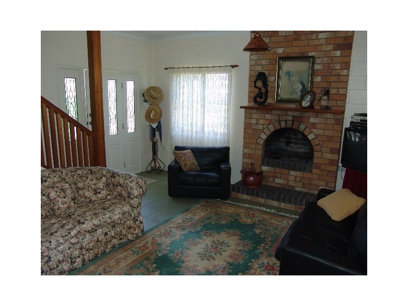 57 Hawke St, Emu Park QLD 4710