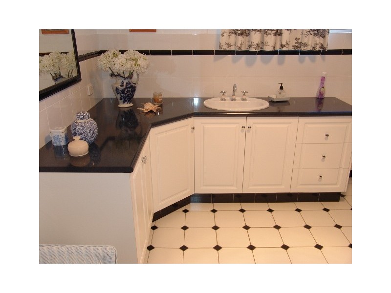 57 Hawke St, Emu Park QLD 4710