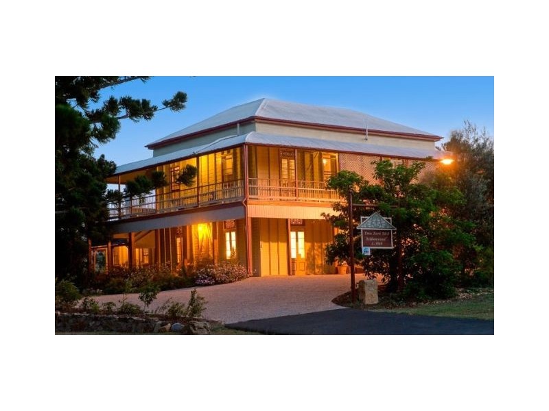 8 Phillip Street, Emu Park QLD 4710