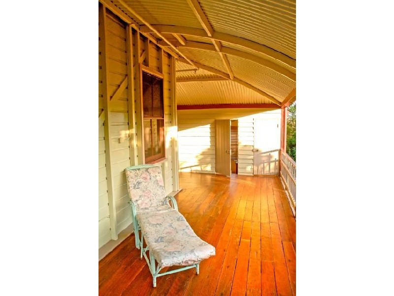 8 Phillip Street, Emu Park QLD 4710