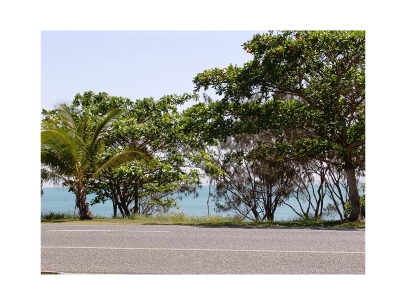 1 /168  Scenic Highway, Lammermoor Beach, Yeppoon QLD 4703