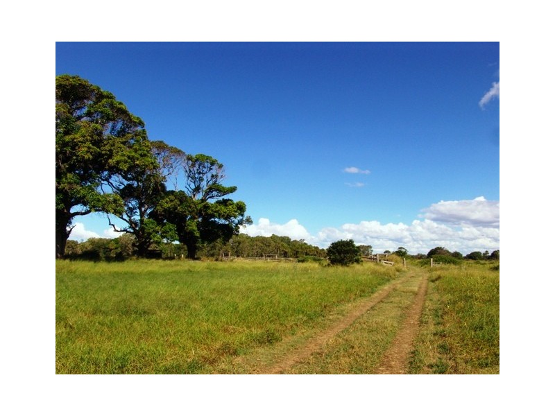402 Joskeleigh Rd, Joskeleigh QLD 4702