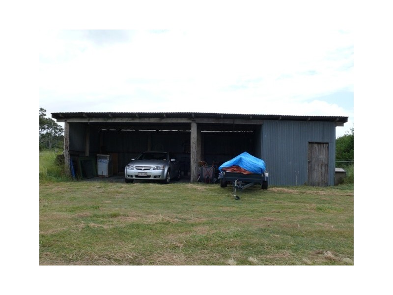 402 Joskeleigh Rd, Joskeleigh QLD 4702