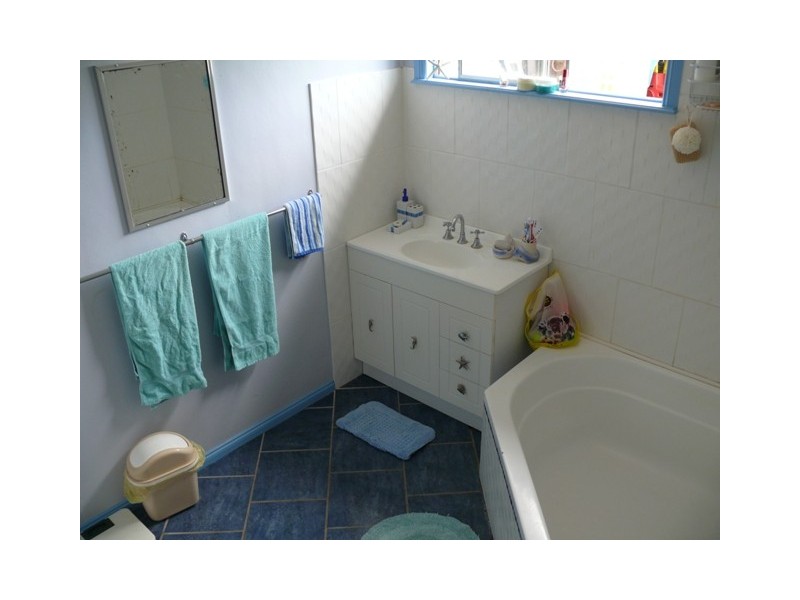 402 Joskeleigh Rd, Joskeleigh QLD 4702