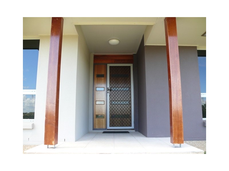1  Nicole Close, Taroomball, Yeppoon QLD 4703