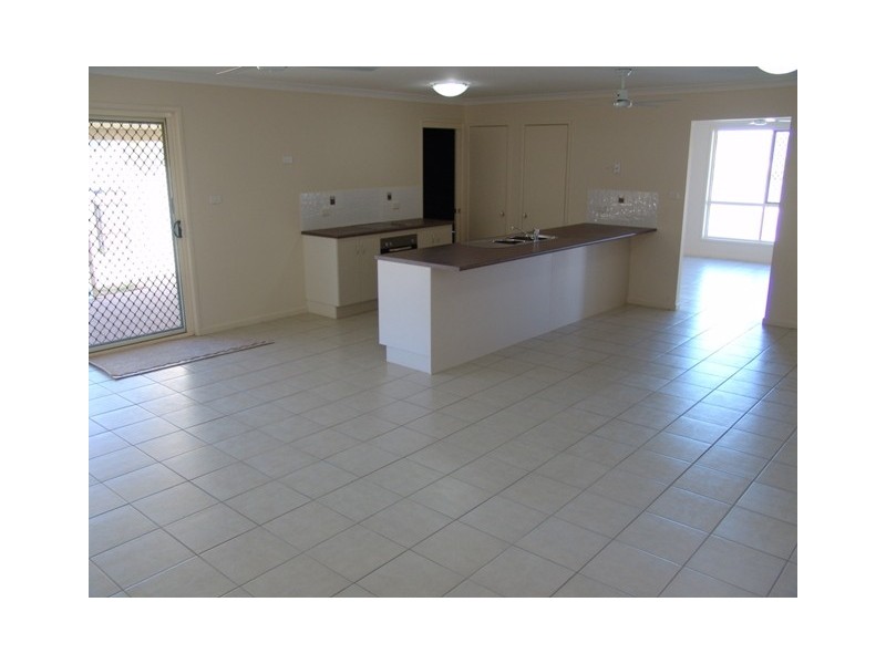 10  Downsfield Place, Yeppoon QLD 4703