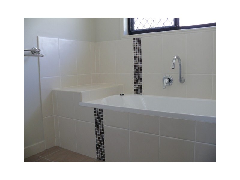 24 Lakeside Drive, Yeppoon QLD 4703