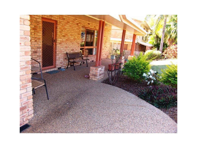 15 Sandalwood Drive, Lammermoor QLD 4703