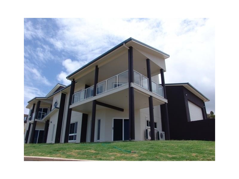 11 Mana Avenue, Pacific Heights, Yeppoon QLD 4703