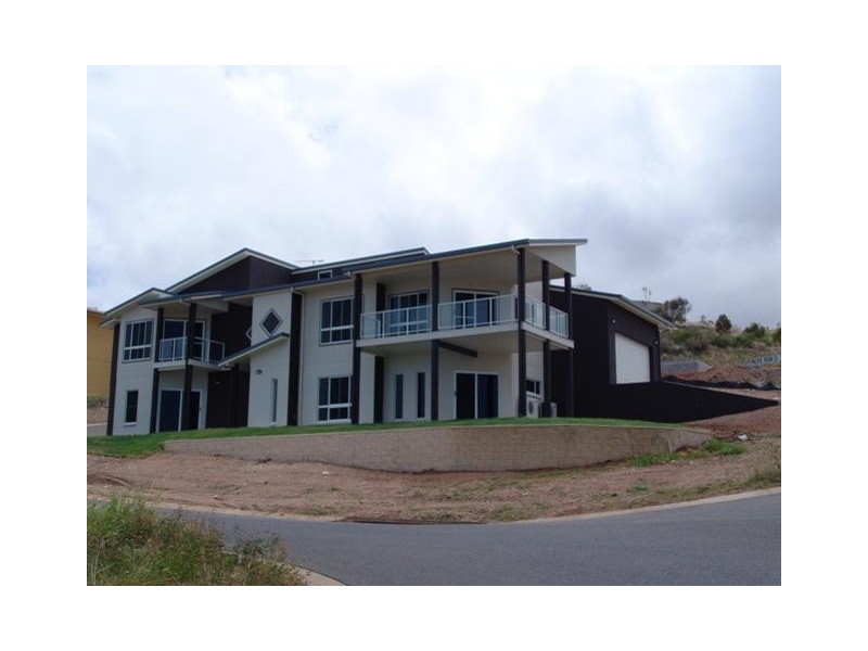 11 Mana Avenue, Pacific Heights, Yeppoon QLD 4703