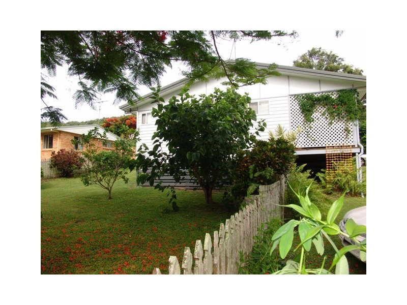 1  Rogan Place, Yeppoon QLD 4703