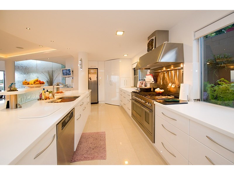 27 Island View Crescent, Barlows Hill, Yeppoon QLD 4703 the real