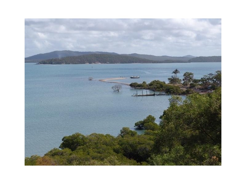 0   Island Esplanade Quion Island, Gladstone QLD 4680