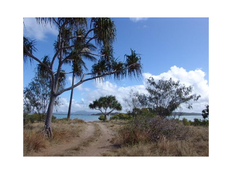 0   Island Esplanade Quion Island, Gladstone QLD 4680