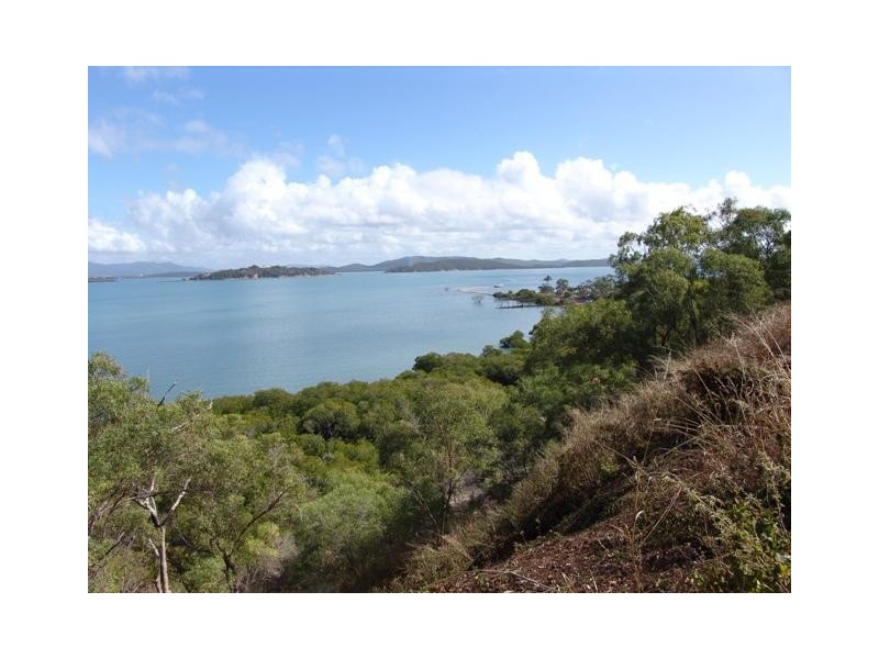 0   Island Esplanade Quion Island, Gladstone QLD 4680