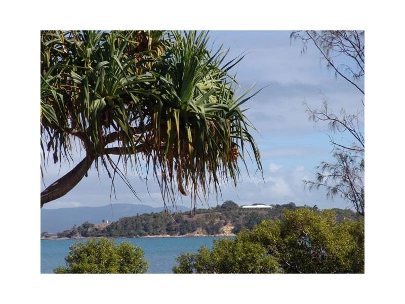 0   Island Esplanade Quion Island, Gladstone QLD 4680