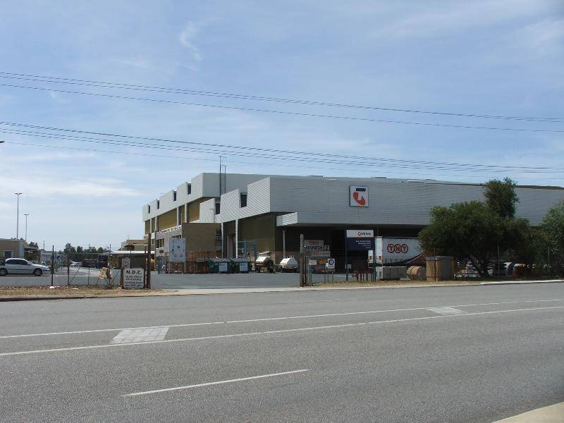 33  Miles Road, Kewdale WA 6105