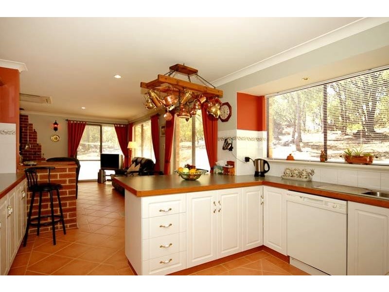 3680  Phillips Road, Mahogany Creek WA 6072