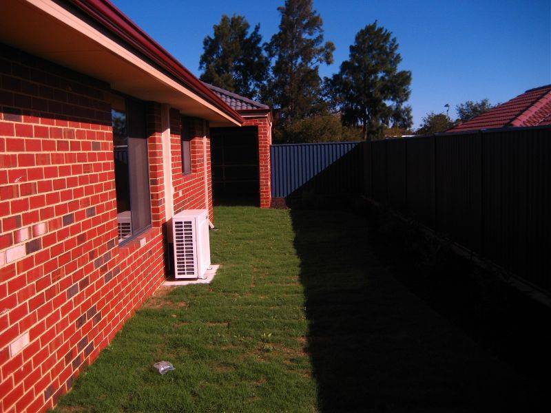 28 Larsen Road, Byford WA 6122