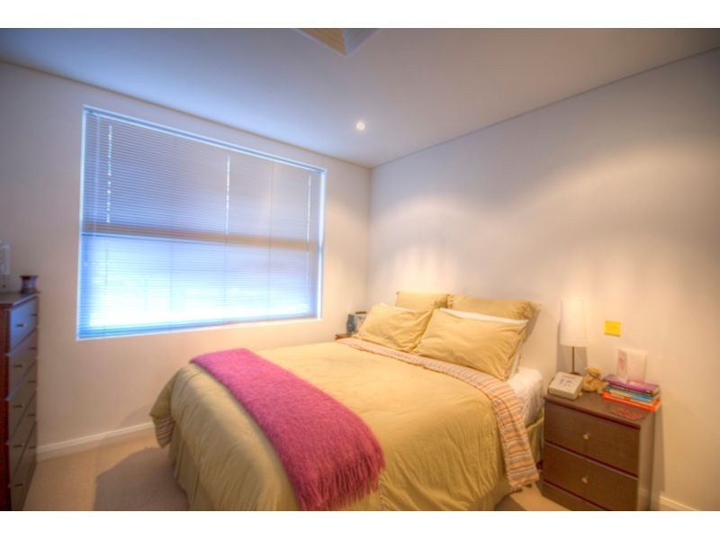 15/260  Newcastle Street, Northbridge WA 6003